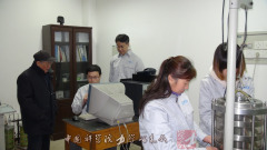 2013年郑哲敏在流固耦合系统力学重点实验室工作，左起郑哲敏，刘乐乐，鲁晓兵，王爱兰等